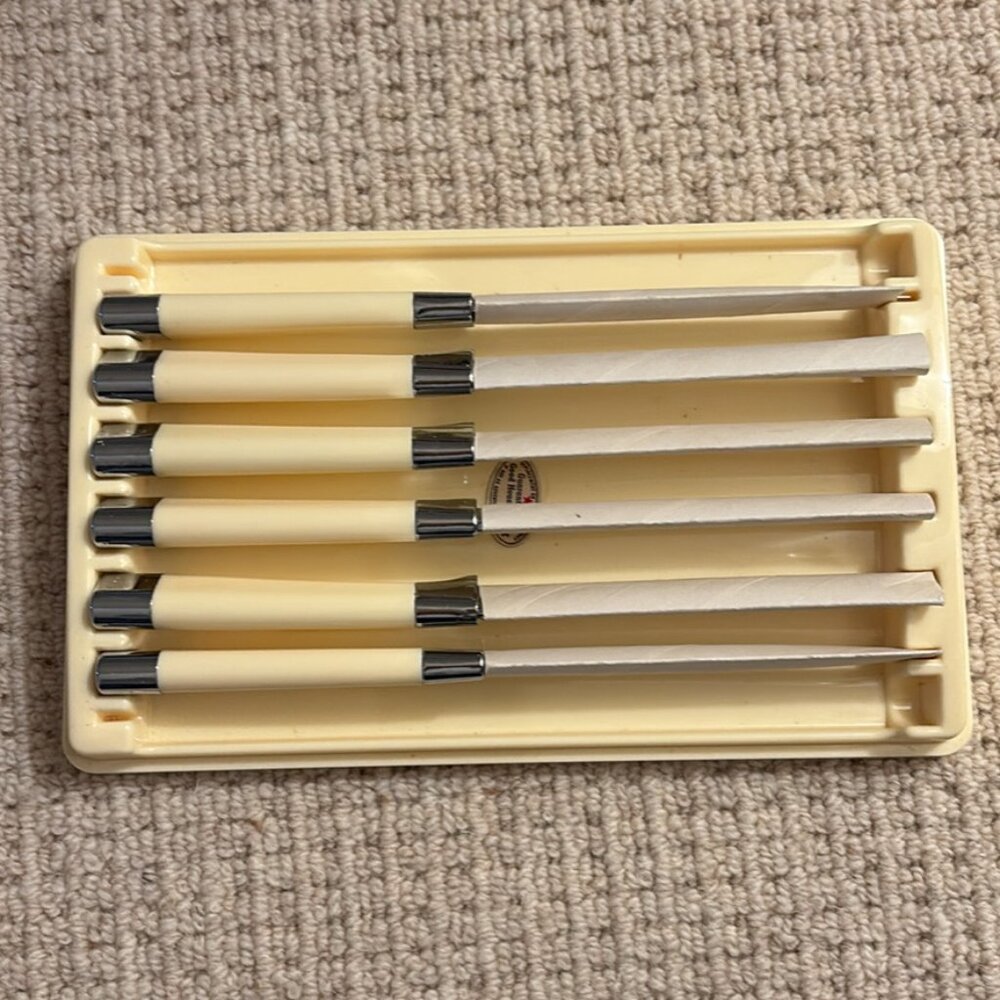 Carvel Hall by Briddell set of steak knives